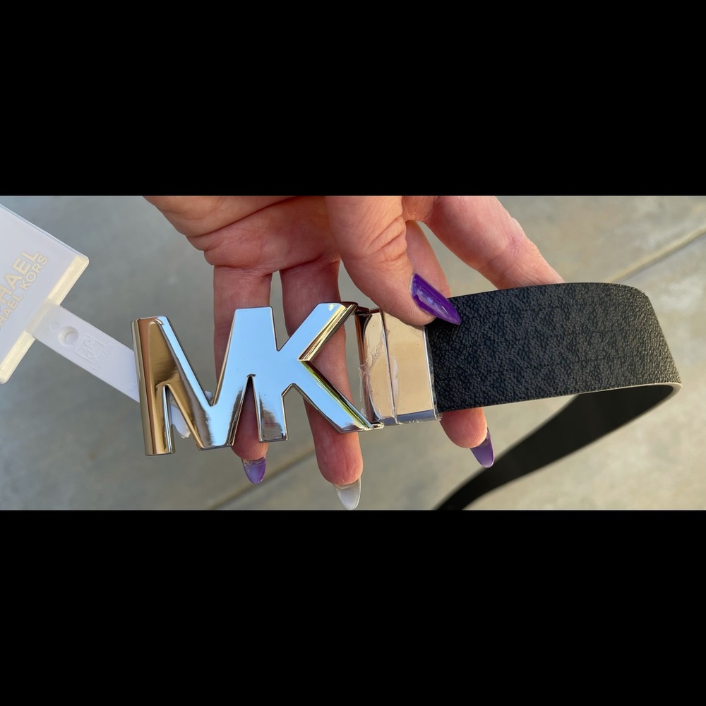 NWT MICHAEL Kors Black reversible belt